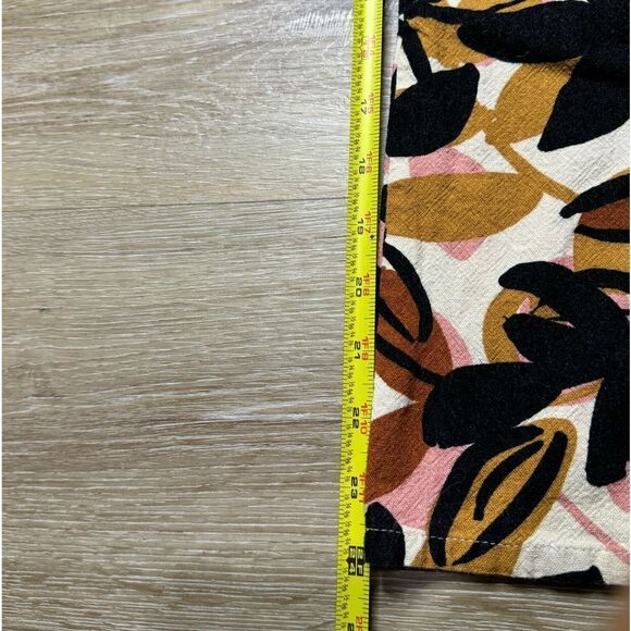 Tulléa Floral Linen Pants - Picture 9 of 10